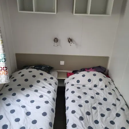 مكان تخييم Mh300 Le Clarys 5 Etoiles *